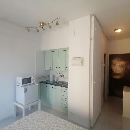 פואנגירולה Lovely Apartment In Front Of The Beach. מראה חיצוני תמונה