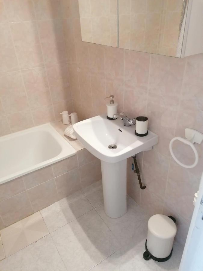 פואנגירולה Lovely Apartment In Front Of The Beach. מראה חיצוני תמונה